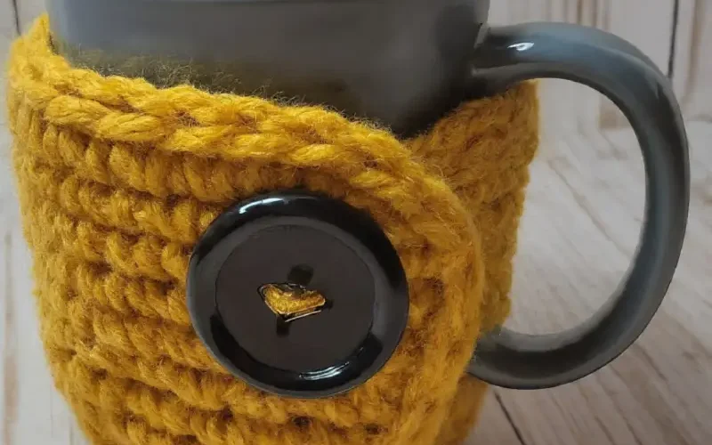 Mug Cozy with Buttons Crochet Pattern