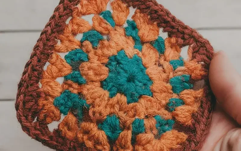 How to Crochet a Granny Square