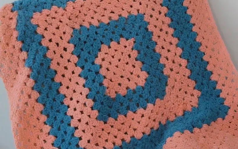 How to Crochet a Modern Granny Blanket in Peach and Blue