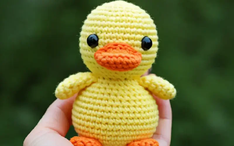 How to Crochet an Adorable Amigurumi Duck