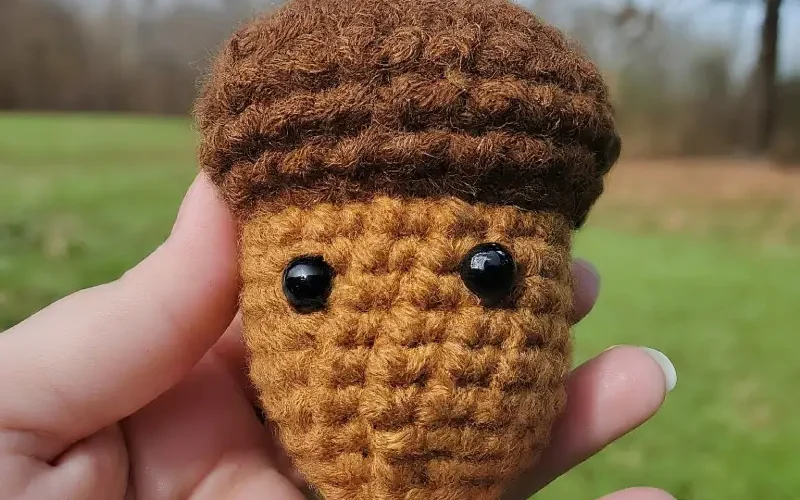 How to Crochet an Acorn Amigurumi