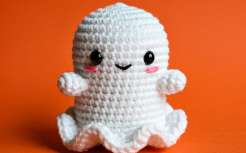 How to Crochet a Ghost Amigurumi